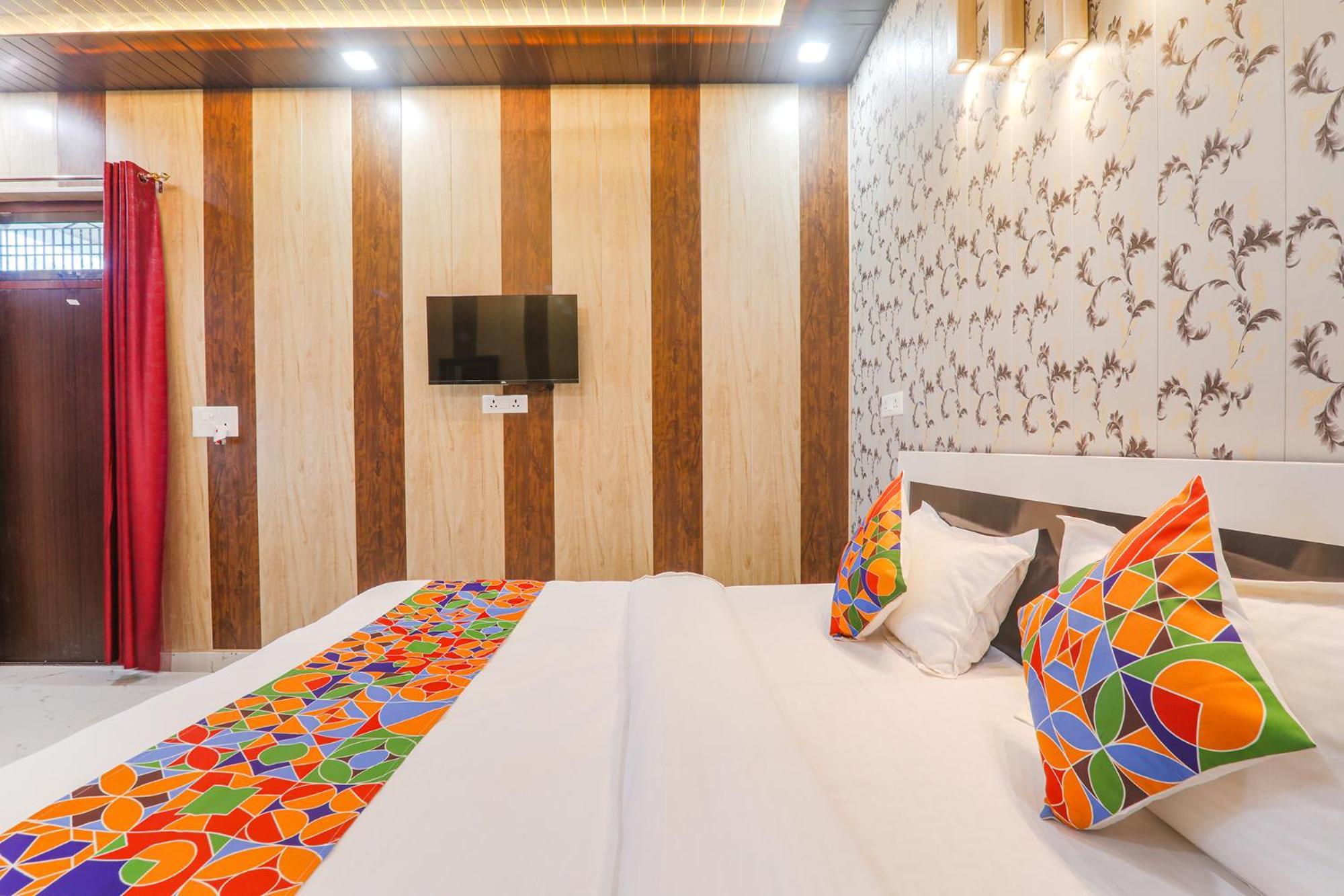 Fabhotel Uma Yugul Ayodhya Zewnętrze zdjęcie